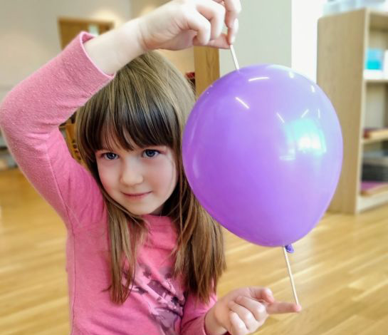 „Zahnstocher im Balon“- Experimente  in unserer Gruppe.