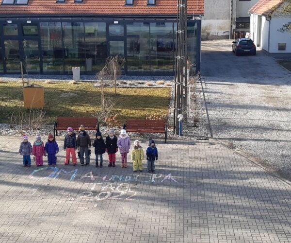 Die Vorbereitungen zum Oma und Opa Tag in unserem Kindergarten.