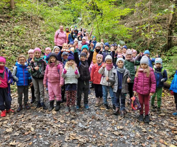 Unsere Schuler aus Oppeln im Landschaftspark Oppagebirge