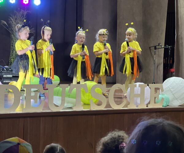 Wunderbare Auftritte der Kinder beim XI Deutschen Liederfestival in Tarnau.